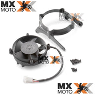 Ventoinha / Ventilador Original com Suporte para KTM 2T EXC/Tbi 250/300 2024 - 4T EXCF 250 a 500 2024 - Husqvarna 2T TE/Tbi 250/300 2024 - 4T FE 250 a 501 2024 - GAS GAS 4T EC250F/350F/450F - 2T EC250/300 2024 - A39035941044