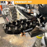 Pedaleira em Alumínio Cor Preta para KTM SXF / XCF 23 a 25 - EXC / EXCF 2024 - HUSQVARNA FX / TC / TX 23 a 25  - FE / TE 2024 - GAS GAS Todas 2T e 4T 250/300/350 2024