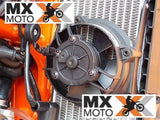 Ventoinha / Ventilador Original com Suporte para KTM 2T EXC/Tbi 250/300 2024 - 4T EXCF 250 a 500 2024 - Husqvarna 2T TE/Tbi 250/300 2024 - 4T FE 250 a 501 2024 - GAS GAS 4T EC250F/350F/450F - 2T EC250/300 2024 - A39035941044