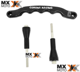 Alça Lateral Traseira / Desatolador Corona em Aluminio para KTM EXC/EXCF 250 - 300 - 350 - 450 - 2020 a 2023 - Husqvarna TE / FE / TP - 20 a 23 - Gas Gas Enduro 21 a 23